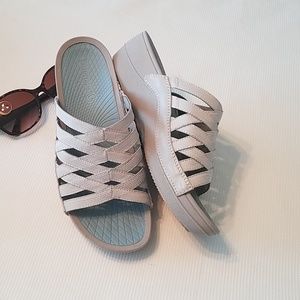 baretraps beverly sandal